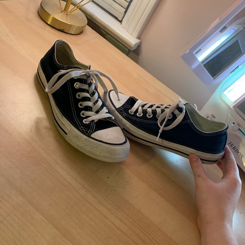 Converse - Picture 2 of 3